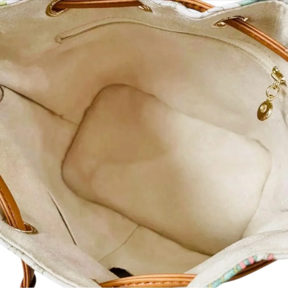 Gucci Upcycled Tiger Dustbag Shoulder Bag with Leather Trim - Picture 4 of 12